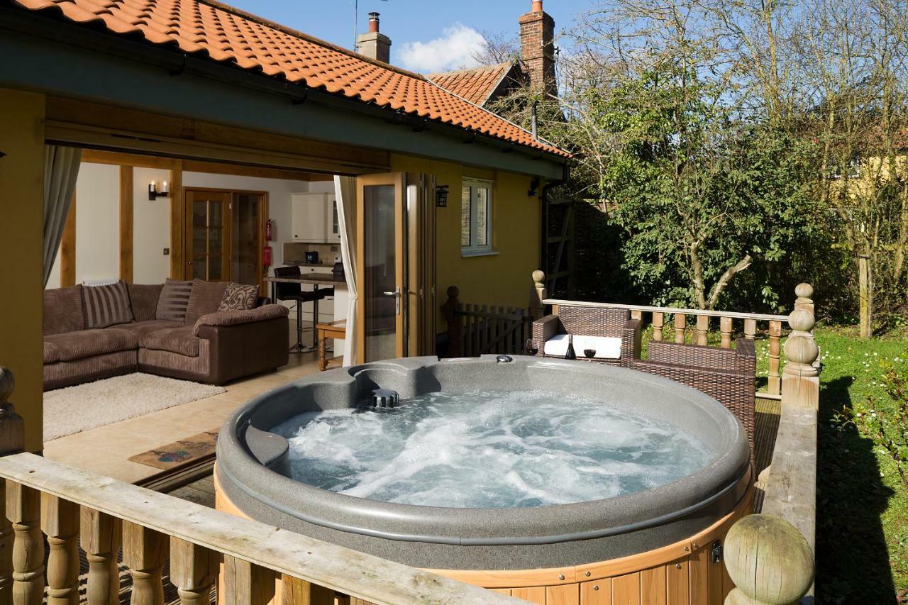 Owl'S Hoot Villa Thorndon ภายนอก รูปภาพ