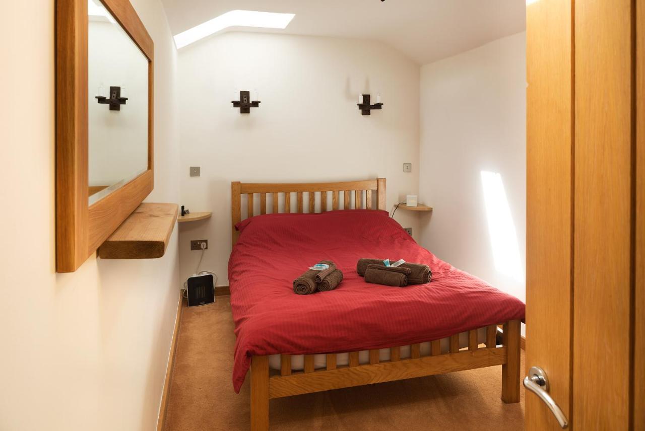 Owl'S Hoot Villa Thorndon ภายนอก รูปภาพ